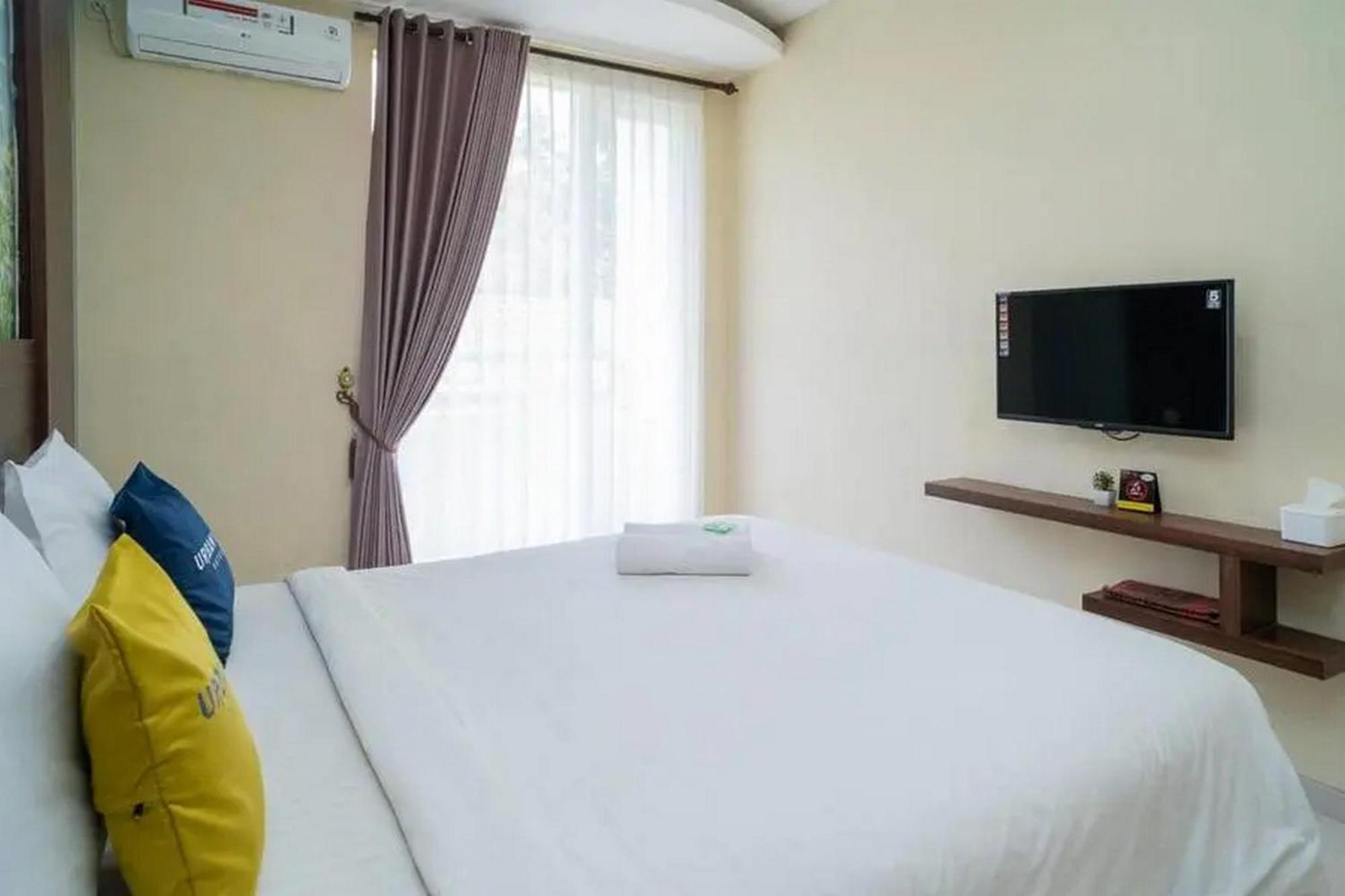 Urbanview Hotel Omah Anin Batu Tlekung Bagian luar foto